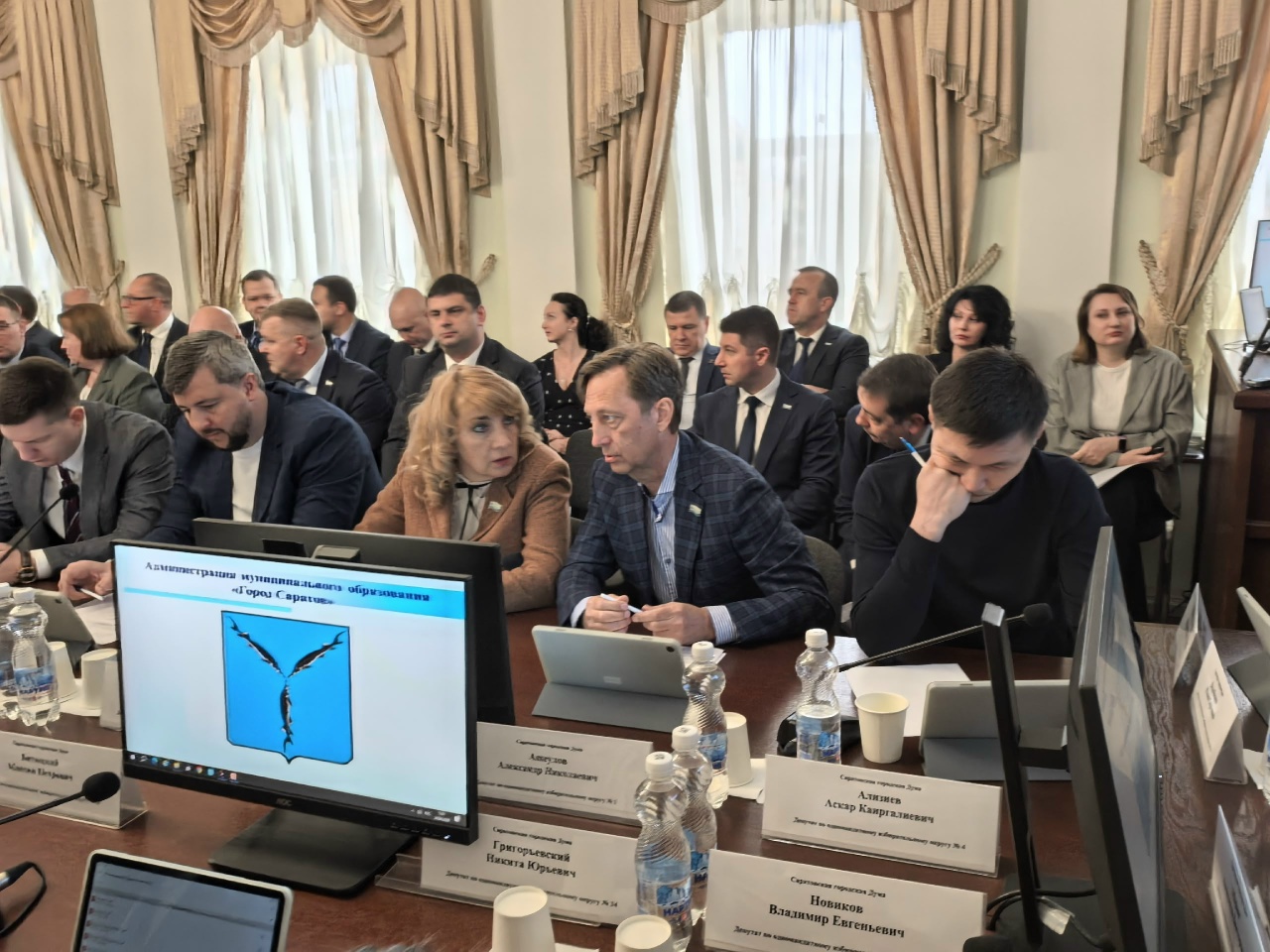 Менее полутора часов в день тратили на свою работу саратовские коммунальщики